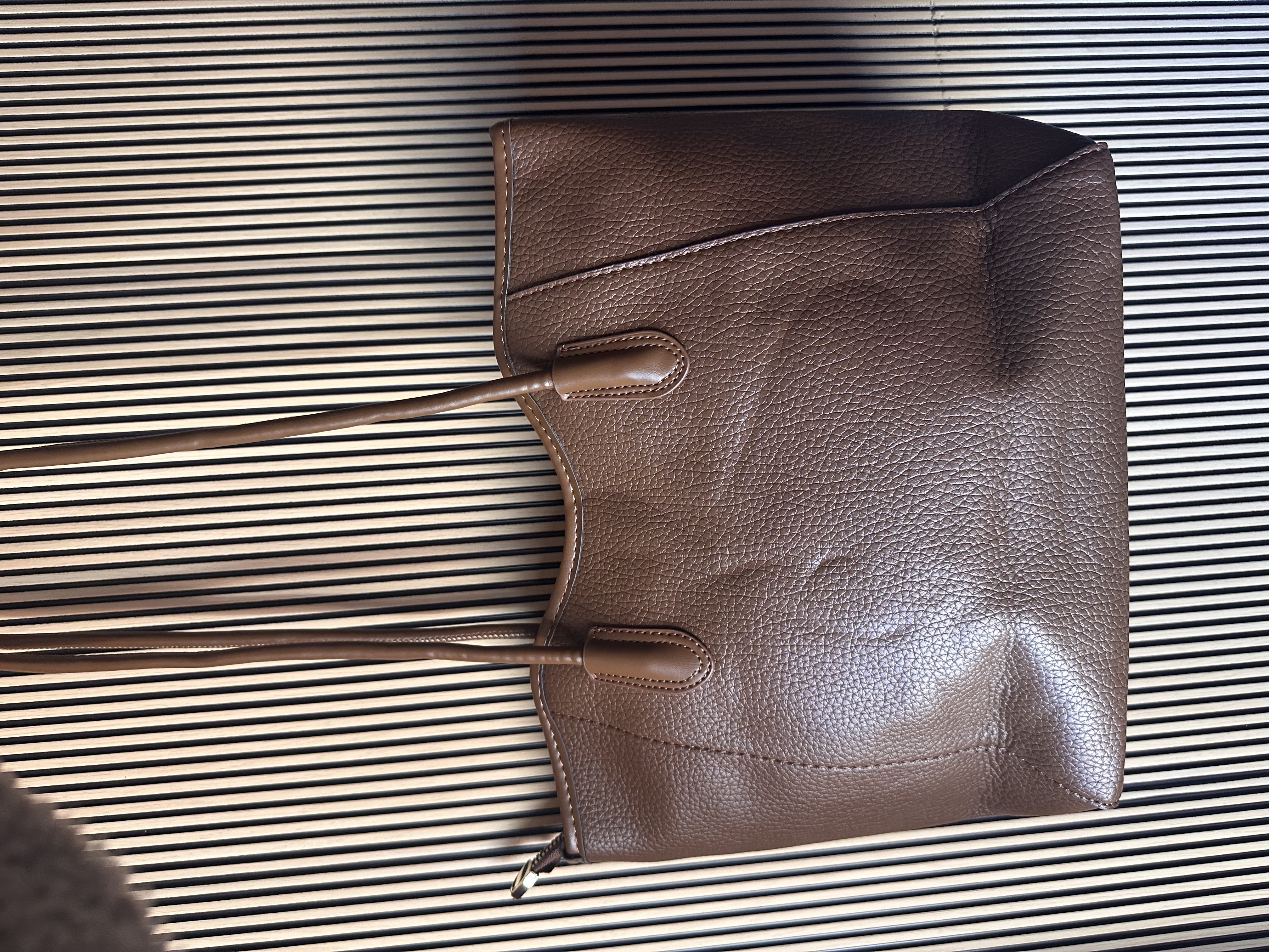 Cartera con Charms